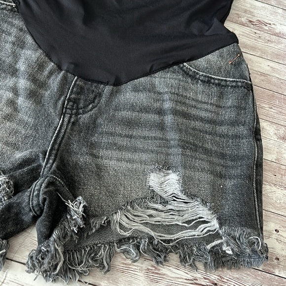 Pinkblush Faded Black Grey Distressed Full Panel Raw Hem Maternity Jean Shorts - Picture 5 of 9